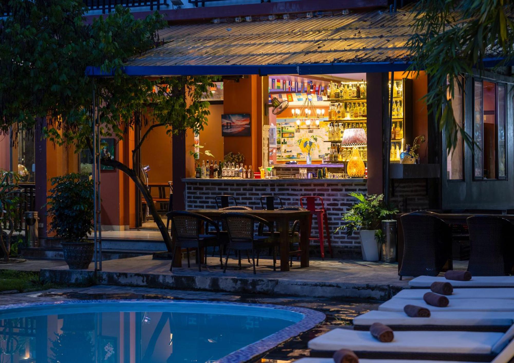 Catba Backpackers Hostel & Pool Bar Chan Chau Exterior foto